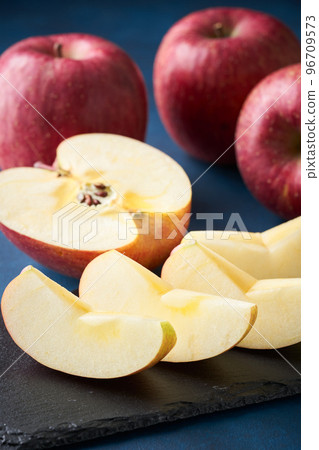 Cut Apple Sanfuji Cut Apple Sanfuji 96709573