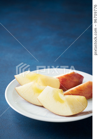 Honey-filled apples Sanfuji Honey-filled apples Sanfuji 96709776