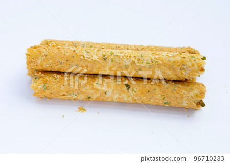 Crispy egg rolls with seaweed 96710283