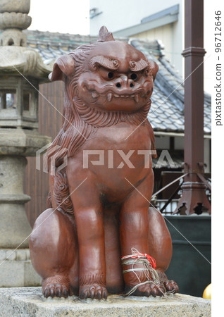 Karajishi Statue (Ungyo Statue) (Kishiki Shrine/11-30 Kishikicho, Kishikicho, Kishiwada City, Osaka Prefecture) 96712646