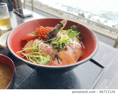 Japanese seafood rice bowl Japanese seafood rice bowl 96713126