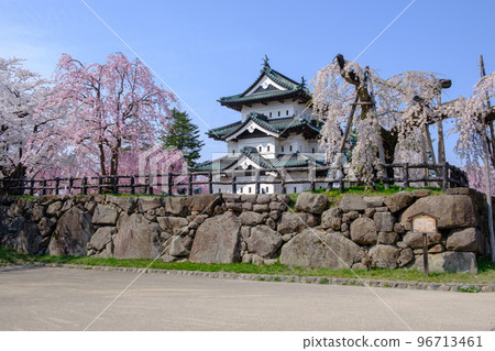 Hirosaki Cherry Blossom Festival Hirosaki Castle Keep 96713461