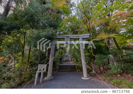 Inaba Province Ichinomiya Ube Shrine Torii Gate 鳥取縣鳥取市國府町宮下 96713798
