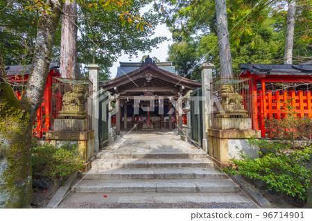 三宅八幡神社參拜堂（京都市左京區上高野） 96714901