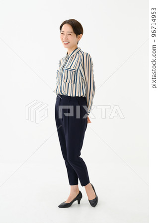 女性肖像白色背景全身 96714953
