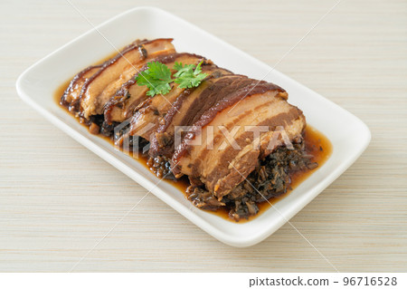 Steam Belly Pork With Swatow Mustard Cubbage Recipes or Mei Cai Kou Rou Steam Belly Pork With Swatow Mustard Cubbage Recipes or Mei Cai Kou Rou 96716528