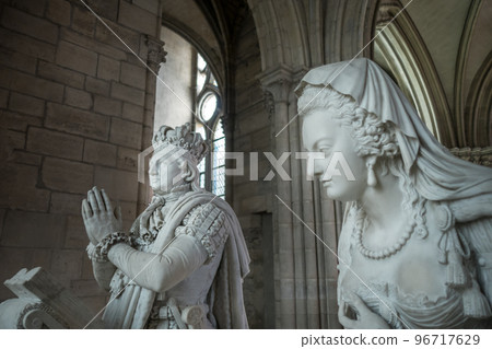 Tomb of King Louis XVI and Marie Antoinette, in Basilica of Saint-Denis 96717629