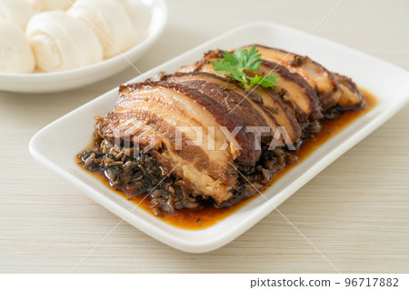Steam Belly Pork With Swatow Mustard Cubbage Recipes or Mei Cai Kou Rou Steam Belly Pork With Swatow Mustard Cubbage Recipes or Mei Cai Kou Rou 96717882