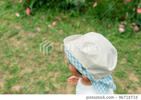 child, kid, younger 96718718