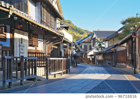 [Takehara Townscape Preservation District] Honmachi, Takehara City, Hiroshima Prefecture 96718816