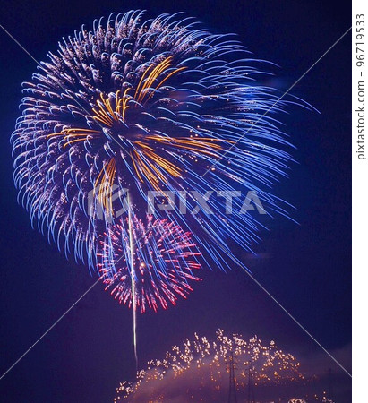 美麗的煙花 美麗的煙花 96719533