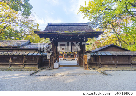 Kawai Shrine front gate (Shimogamo Izumigawa-cho, Sakyo Ward, Kyoto City) 96719909