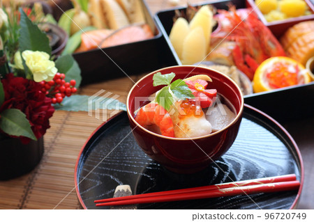 Boniton soup and osechi 96720749