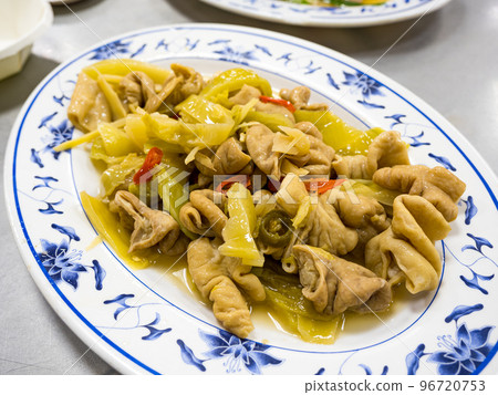 Fried large intestine with shredded ginger Fried large intestine with shredded ginger 96720753
