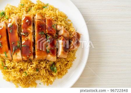 grilled sweet and chilli chicken with curry rice grilled sweet and chilli chicken with curry rice 96722848