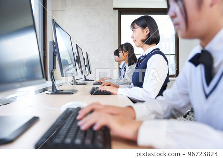 Junior high school student studying computer class scene programming Junior high school student studying computer class scene programming 96723823