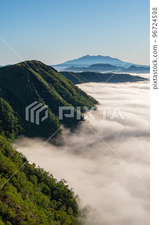 北海道摩週湖的雲海 北海道摩週湖的雲海 96724598