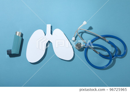 Concept of World lung day, lung problems and treatment 96725965