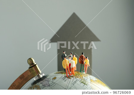 Concept of world population, main world problems Concept of world population, main world problems 96726069