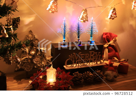 Christmas light up Christmas light up 96728512