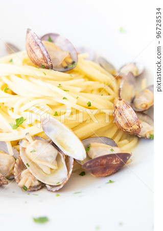 Delicious vongole from Naples, home Italy Delicious vongole from Naples, home Italy 96728534
