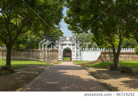 The King Narai Palace in Lopburi, Thailand The King Narai Palace in Lopburi, Thailand 96729282