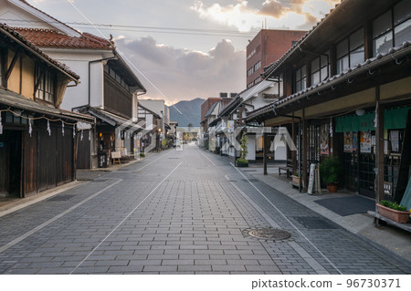 山陰的小京都 津和野的秋日夕陽 山陰的小京都 津和野的秋日夕陽 96730371