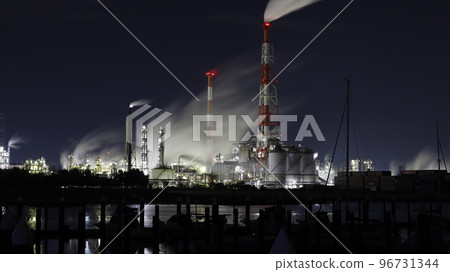 在網幹船公園拍攝的對岸大賽璐網幹工廠的夜景 96731344