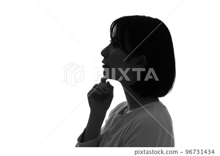 Profile silhouette of a thinking woman 96731434