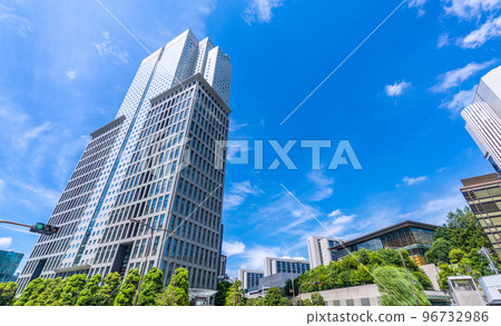 日本東京城市景觀俯瞰山王公園塔和永田町溜池山王站（門口） 96732986