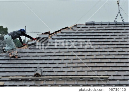 防災瓷磚更換工作材料背景 96739420