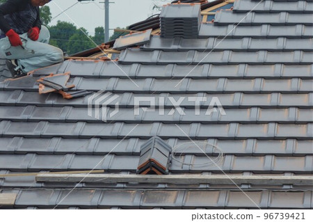 防災瓷磚更換工作材料背景 96739421