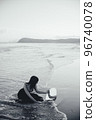 朝陽，美麗的大海，轉瞬即逝的美人<單色> 96740078