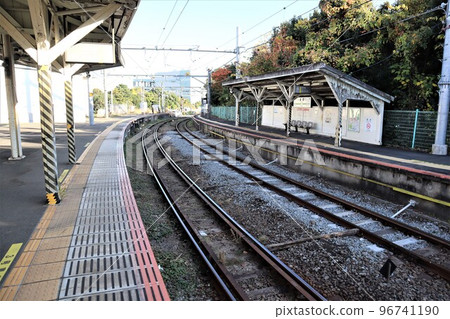 Asano Station Tsurumi Line (Umi-Shibaura Branch Line) Platform 96741190