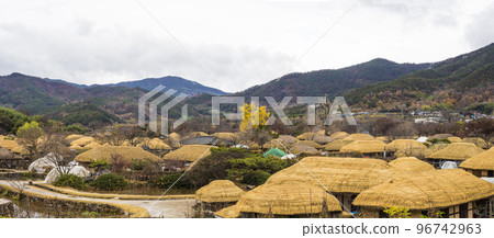 Traditional thatched house in Naganeupseong Folk Village, Suncheon-si 96742963