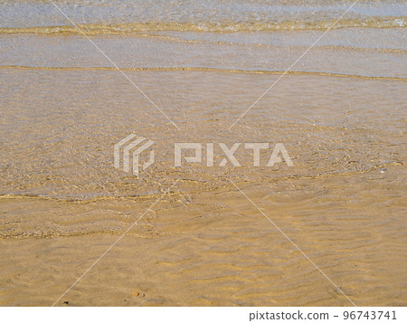 The shores of the calm sea. The shores of the calm sea. 96743741