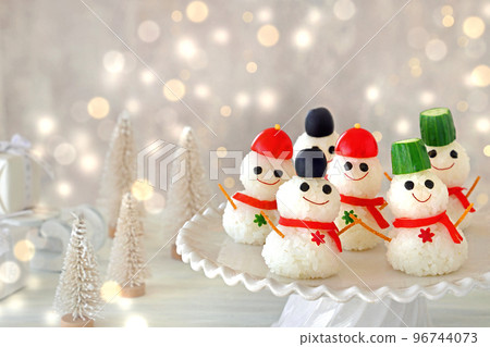 Snowman rice ball Snowman rice ball Christmas 96744073