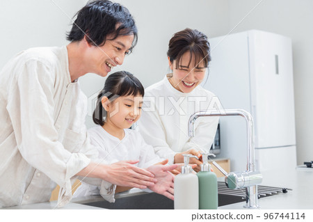 Family washing hands Family washing hands 96744114