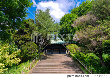 文京區,東京湯島聖堂杏仁門和通往入口的樓梯 文京區,東京湯島聖堂杏仁門和通往入口的樓梯 96744355