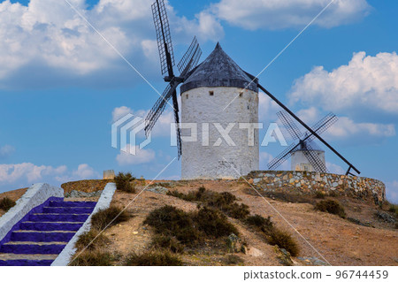 Windmills in Consuegra 96744459