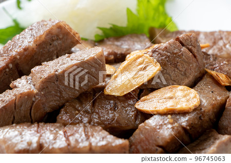 人口牛排。 96745063