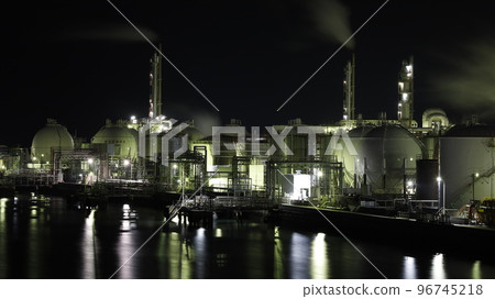 Night view of Nippon Shokubai Himeji Factory taken from Aboshi Rinkai Bridge Night view of Nippon Shokubai Himeji Factory taken from Aboshi Rinkai Bridge 96745218