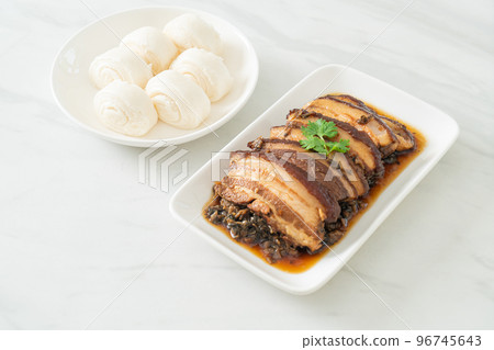 Steam Belly Pork With Swatow Mustard Cubbage Recipes or Mei Cai Kou Rou Steam Belly Pork With Swatow Mustard Cubbage Recipes or Mei Cai Kou Rou 96745643