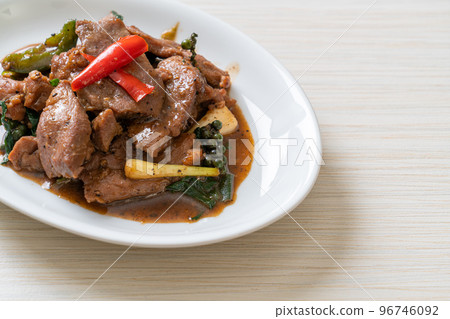Stir-Fried Black Pepper with Duck 96746092