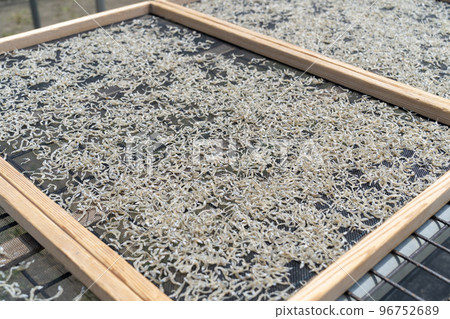 Shiratorishi dried Shiratorishi dried 96752689