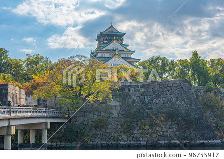 【秋天的大阪城公園】大阪城天守閣 96755917