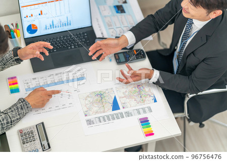 男工程師商圈分析營銷調研開發商鳥瞰圖 96756476