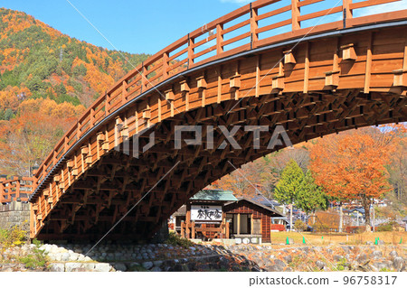 Kiso Ohashi Autumn Nakasendo Narai-juku 96758317