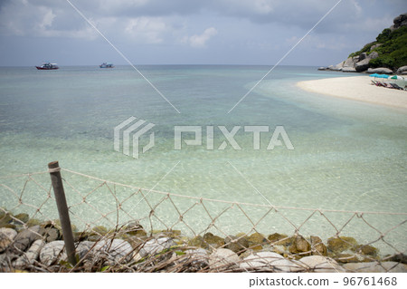 beautiful sea beach of koh nang yuan - koh tao one of most popular destination in southern of thailand 96761468