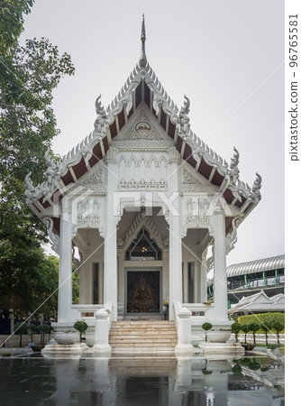Temple of Phra Buddha chinnarat Mongkhol Prakan at Pak Nam Samut prakan. Pra Putthachinaratch Mongkol. 96765581